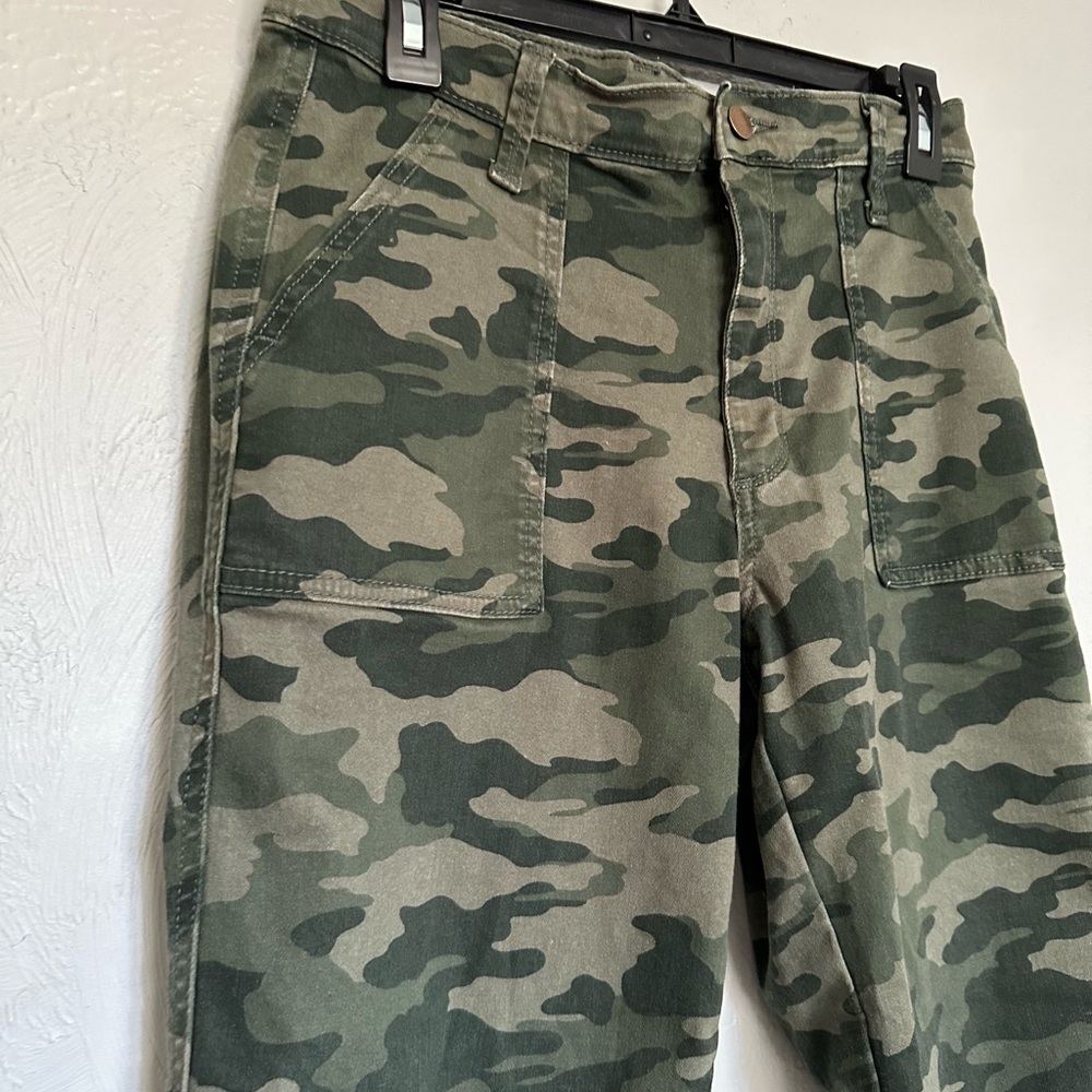 Universal thread camo pants - Picture 2 of 4